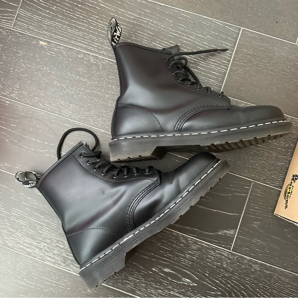 ALMOST NEW Dr. Martens Black 1460 Contrast Stitch Boots - Picture 7 of 10